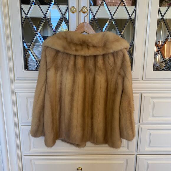 Med / Large Vintage Blonde Mink Fur Coat with Pleated Satin Lining - Picture 7 of 16